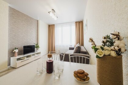 45 м², квартира-студия 1 890 ₽ в сутки - изображение 58