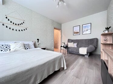 42 м², 2-комнатная квартира 2 490 ₽ в сутки - изображение 36