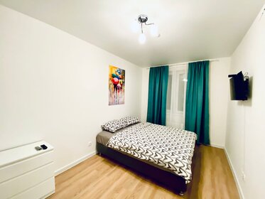 35 м², 1-комнатная квартира 2 300 ₽ в сутки - изображение 3