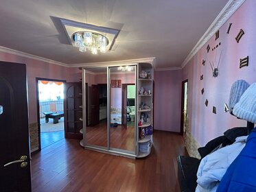 Купить трехкомнатную квартиру в кирпичном доме на улице Дальневосточная в Иркутске - изображение 2