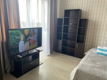 55 м², 1-комнатная квартира 2 500 ₽ в сутки - изображение 79