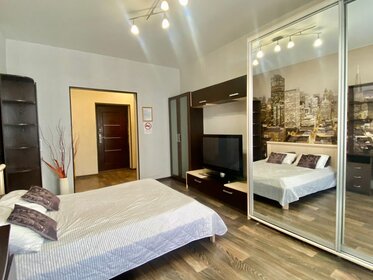 46 м², 1-комнатная квартира 2 200 ₽ в сутки - изображение 37