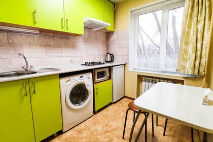40 м², 1-комнатная квартира 1 600 ₽ в сутки - изображение 92
