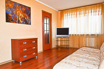 56 м², 2-комнатная квартира 1 600 ₽ в сутки - изображение 39
