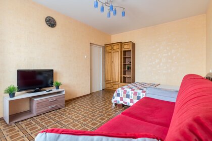 35 м², 1-комнатная квартира 1 700 ₽ в сутки - изображение 102