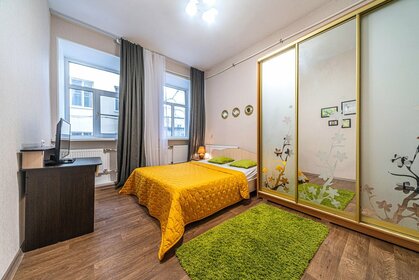 65 м², 2-комнатная квартира 5 500 ₽ в сутки - изображение 70