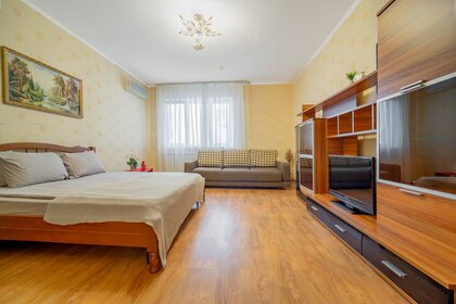 45 м², 1-комнатная квартира 2 200 ₽ в сутки - изображение 20