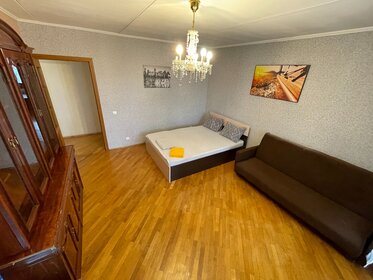 42 м², 1-комнатная квартира 2 600 ₽ в сутки - изображение 94