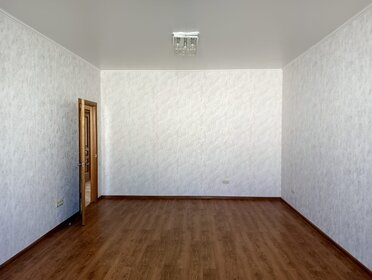 Купить квартиру-студию с дизайнерским ремонтом в Челябинской области - изображение 42