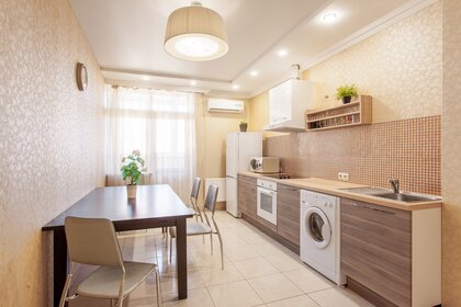 65 м², 2-комнатная квартира 3 500 ₽ в сутки - изображение 71