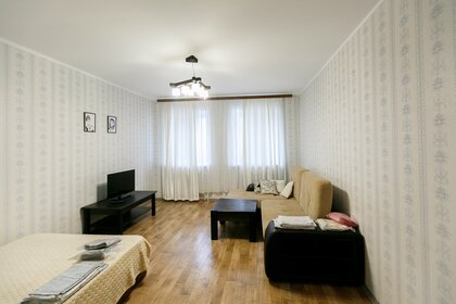 70 м², 2-комнатная квартира 2 000 ₽ в сутки - изображение 21