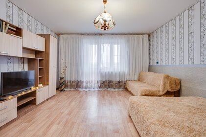 43 м², 1-комнатная квартира 2 200 ₽ в сутки - изображение 51