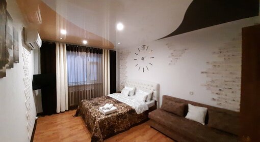 50 м², 2-комнатная квартира 2 300 ₽ в сутки - изображение 70