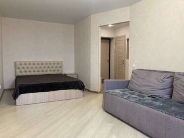 56 м², 2-комнатная квартира 2 200 ₽ в сутки - изображение 68