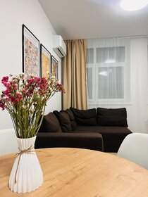 65 м², 2-комнатная квартира 3 200 ₽ в сутки - изображение 62