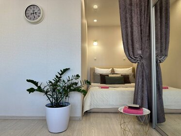 30 м², квартира-студия 2 990 ₽ в сутки - изображение 74