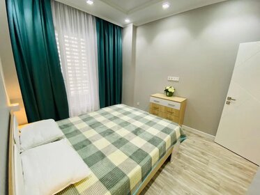 46 м², 1-комнатная квартира 2 200 ₽ в сутки - изображение 60