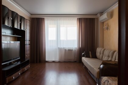 46 м², 1-комнатная квартира 2 700 ₽ в сутки - изображение 49