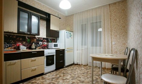 56 м², 2-комнатная квартира 2 000 ₽ в сутки - изображение 60