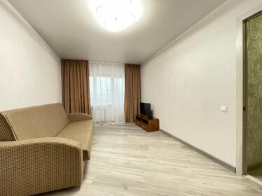 57 м², 2-комнатная квартира 2 500 ₽ в сутки - изображение 60