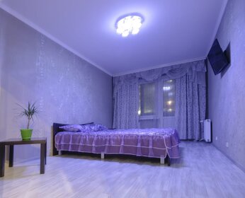 55 м², 2-комнатная квартира 3 500 ₽ в сутки - изображение 54