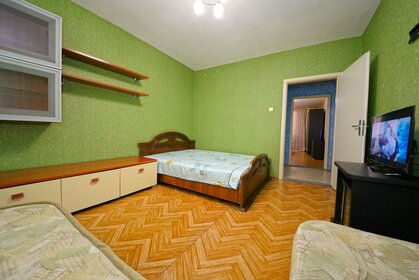 70 м², 2-комнатная квартира 2 900 ₽ в сутки - изображение 75