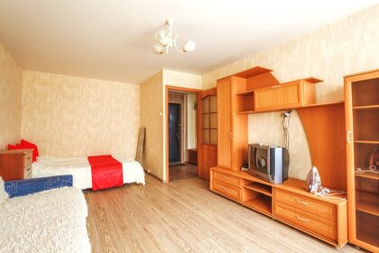 45 м², 1-комнатная квартира 2 200 ₽ в сутки - изображение 52