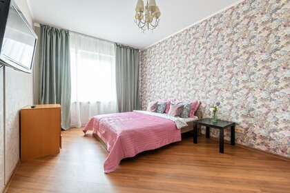 70 м², 2-комнатная квартира 3 300 ₽ в сутки - изображение 116