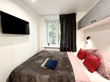 15 м², квартира-студия 1 900 ₽ в сутки - изображение 32