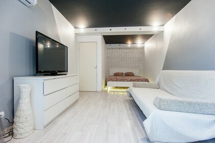 52 м², 1-комнатная квартира 2 200 ₽ в сутки - изображение 50