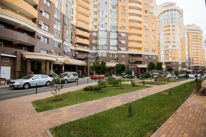 42 м², 1-комнатная квартира 2 700 ₽ в сутки - изображение 105