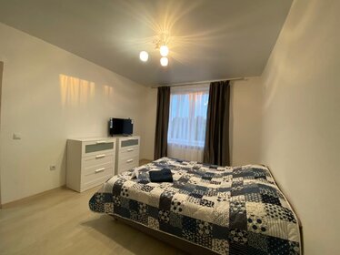 45 м², 1-комнатная квартира 2 500 ₽ в сутки - изображение 83