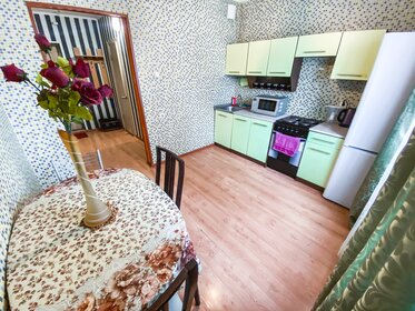 38 м², 1-комнатная квартира 2 290 ₽ в сутки - изображение 43