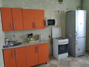 45 м², 1-комнатная квартира 1 600 ₽ в сутки - изображение 12