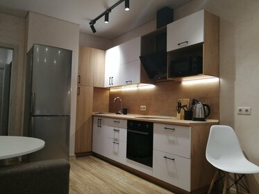 70 м², 3-комнатная квартира 2 490 ₽ в сутки - изображение 42