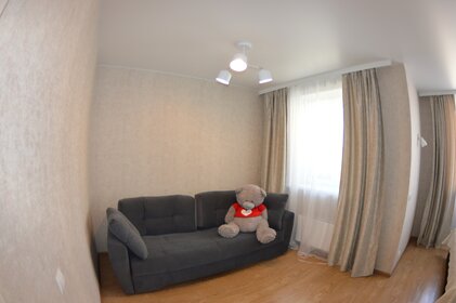 72 м², 2-комнатная квартира 3 800 ₽ в сутки - изображение 73