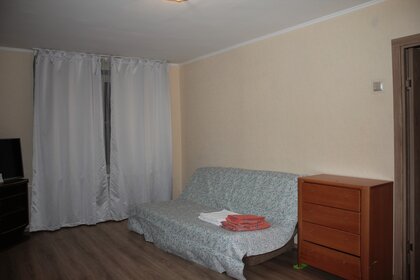 55 м², 2-комнатная квартира 2 800 ₽ в сутки - изображение 93