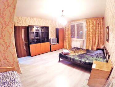 42 м², 1-комнатная квартира 2 200 ₽ в сутки - изображение 52