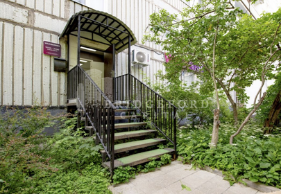 Купить квартиру с дизайнерским ремонтом на улице 3-й Кадашёвский переулок в Москве - изображение 11