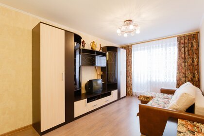 49 м², 2-комнатная квартира 2 800 ₽ в сутки - изображение 61