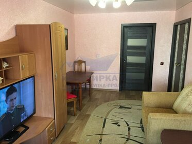 56 м², 2-комнатная квартира 2 200 ₽ в сутки - изображение 46