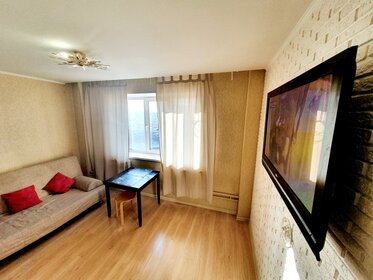 70 м², 2-комнатная квартира 2 200 ₽ в сутки - изображение 61