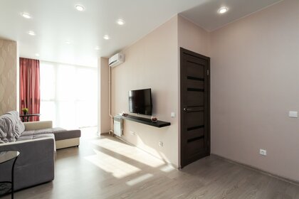 57 м², 2-комнатная квартира 2 250 ₽ в сутки - изображение 70