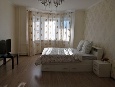 55 м², 1-комнатная квартира 3 800 ₽ в сутки - изображение 50