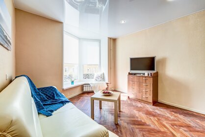 37 м², 1-комнатная квартира 4 000 ₽ в сутки - изображение 3
