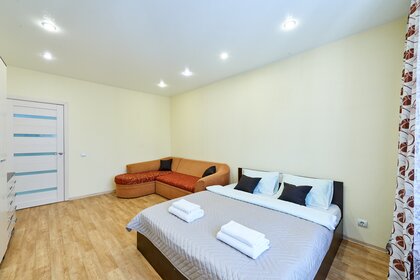 56 м², 2-комнатная квартира 1 700 ₽ в сутки - изображение 40