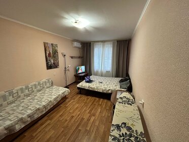 42 м², 1-комнатная квартира 2 100 ₽ в сутки - изображение 63