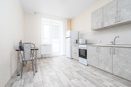 42 м², 1-комнатная квартира 2 500 ₽ в сутки - изображение 23