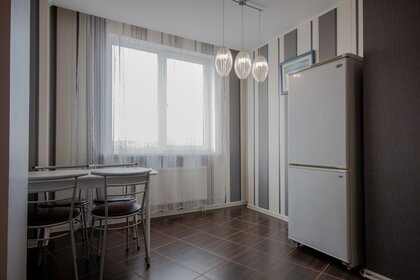 55 м², 2-комнатная квартира 2 700 ₽ в сутки - изображение 47