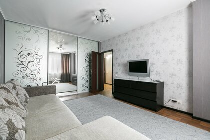 70 м², 2-комнатная квартира 3 000 ₽ в сутки - изображение 77